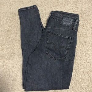 LEVI JEANS